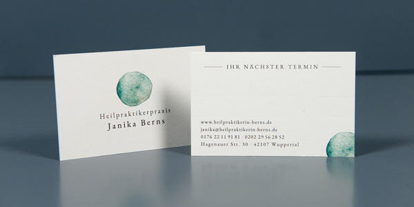 Visitenkarten der Heilpraktikerin Janika Berns aus Wuppertal